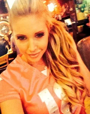 Samantha Saint 36