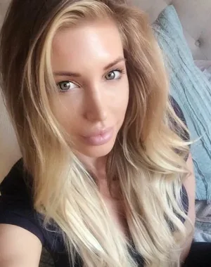 Samantha Saint 42