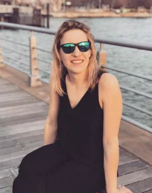 Hannah Winterbourne 47