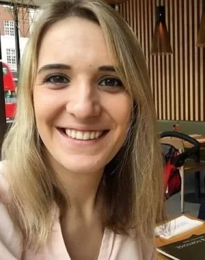 Hannah Winterbourne 76