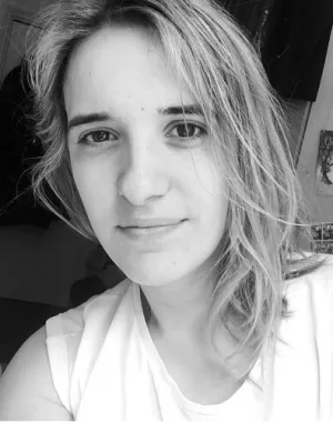 Hannah Winterbourne 77