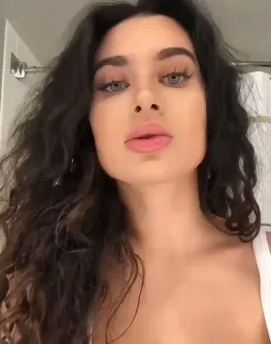 lana rhoades 32