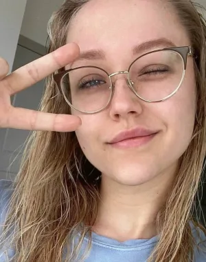 sabrina nichole 26