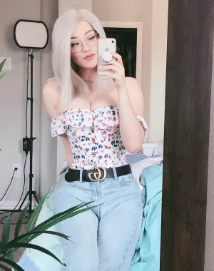 sabrina nichole 40