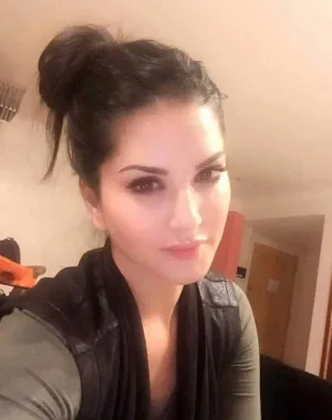 sunny leone 38