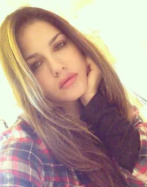 sunny leone 62