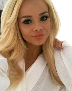 elsa jean 24