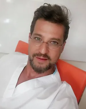 dr. cem karas 104