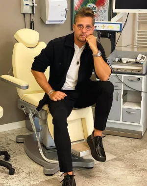 dr. cem karas 17