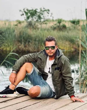 dr. cem karas 32