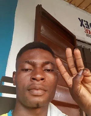 Louise Kimmy / Real face of the scammer