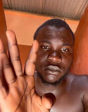 James / Real face of the scammer