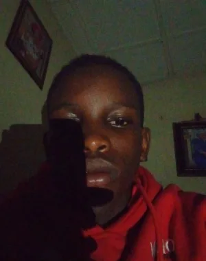 Monet Fire / Real face