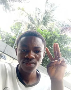 Phoebe Ginger / real face