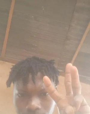 Elom Stephen / real face