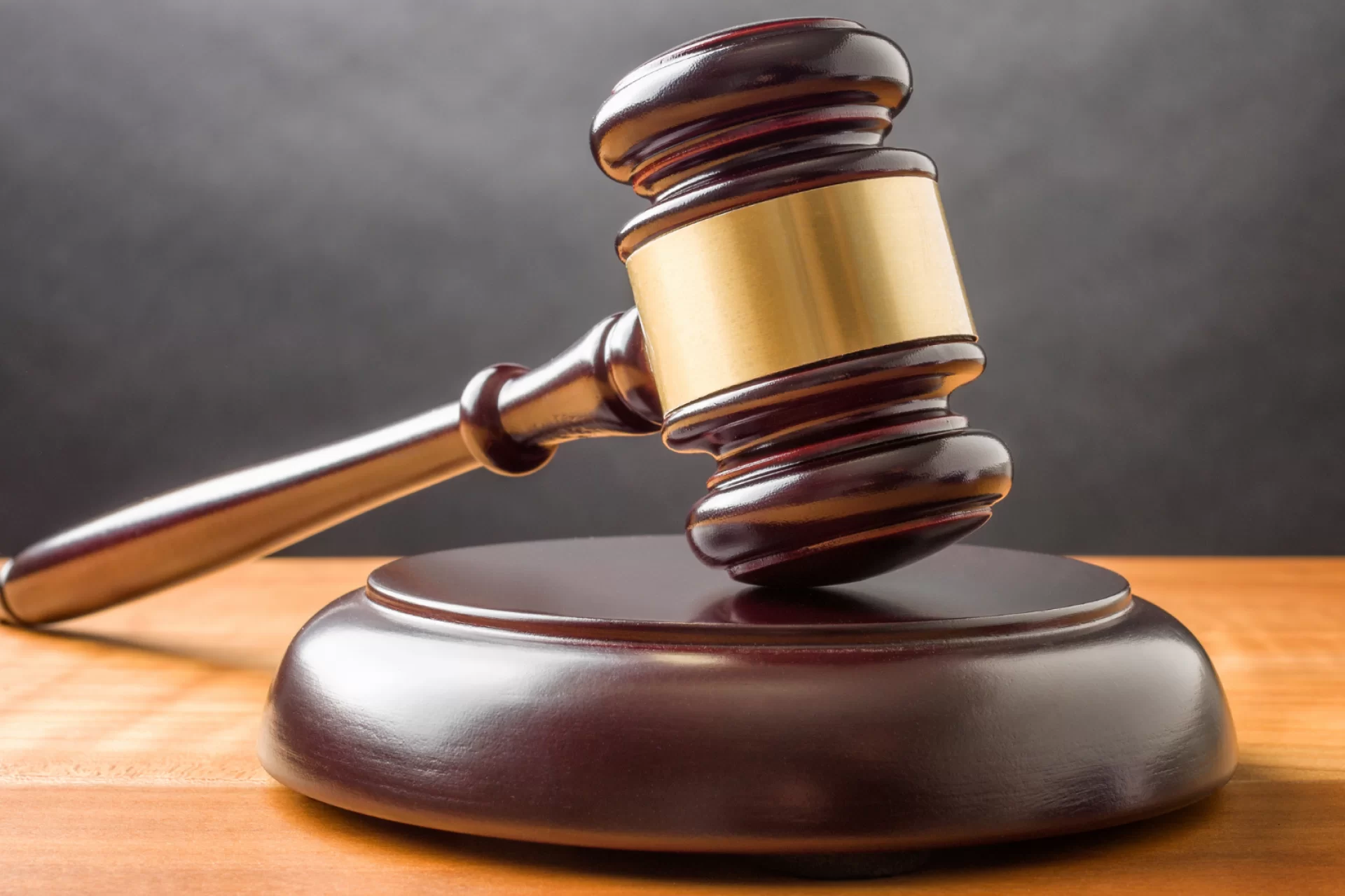 Gavel 1